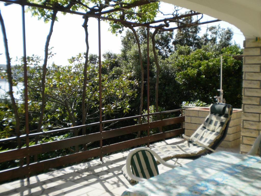 Apartments Pinezic Martinscica  Bilik gambar